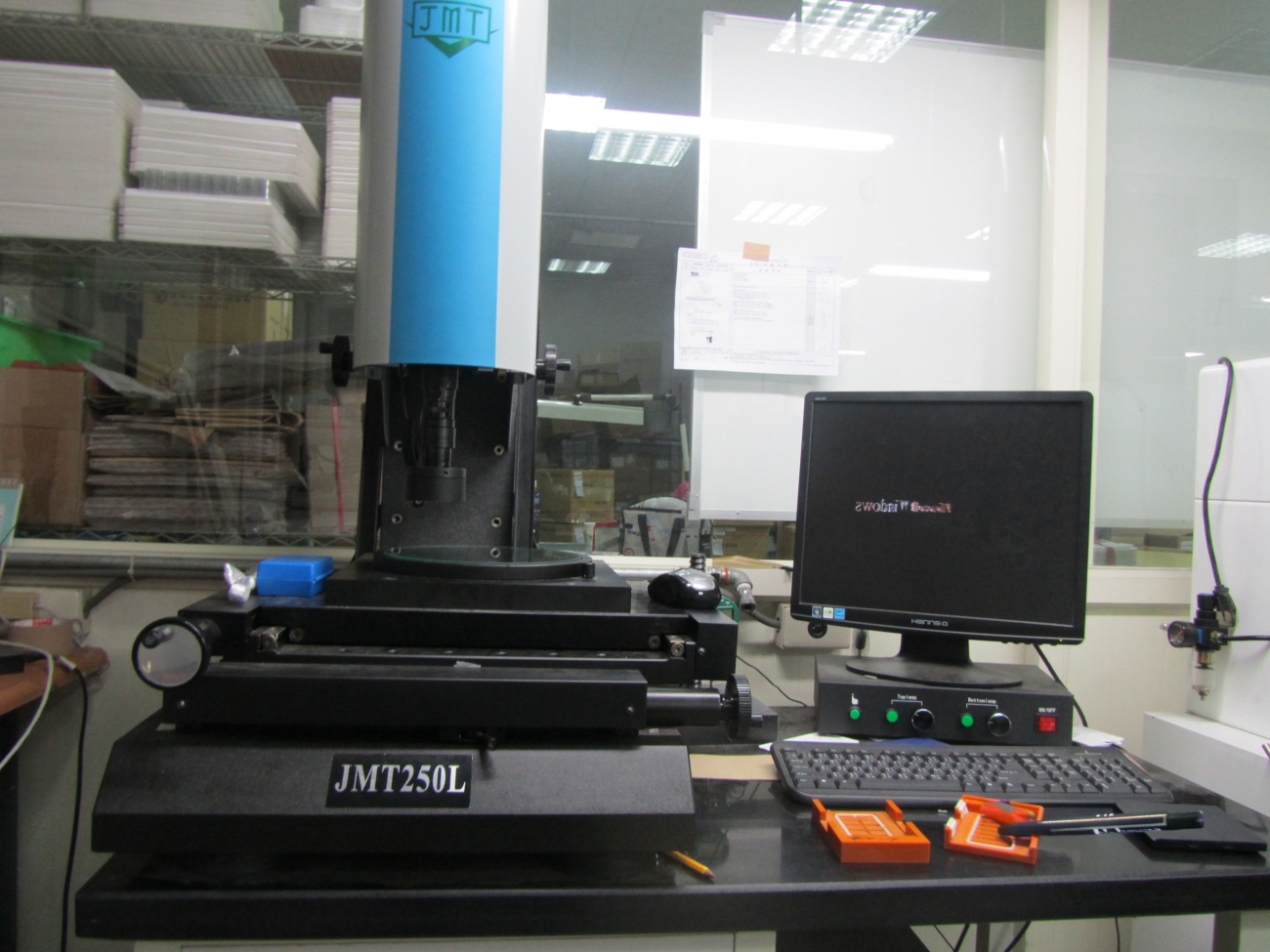 二次元檢測機.JPG.jpg