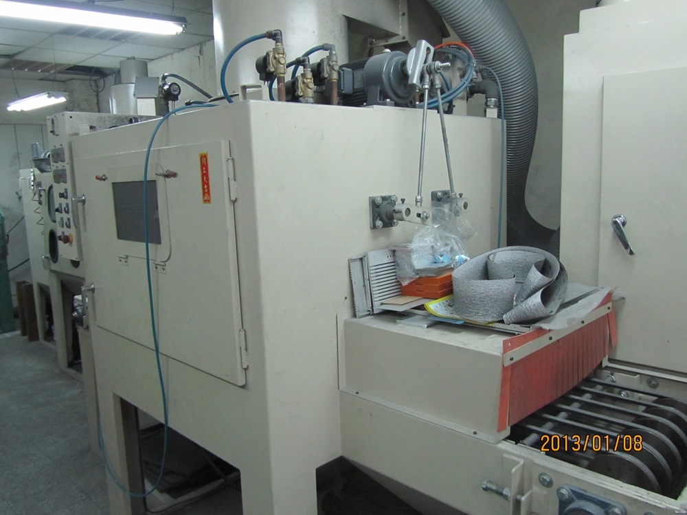 自動噴砂機2-1000750.jpg